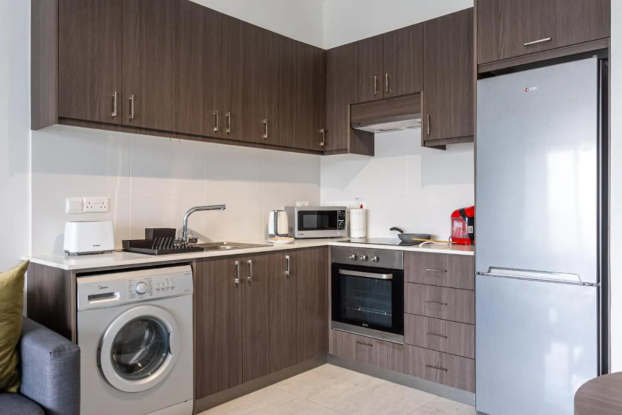 Apartament Bonne Heure 1-Br Apt In Larnaca Cypr